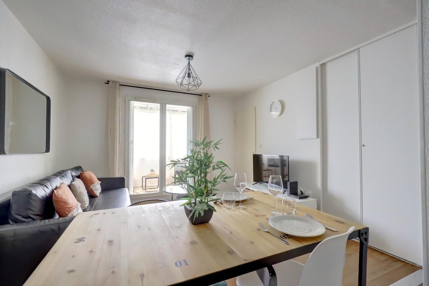 Le Sahel ~ Parking ~ Patio Apartment *